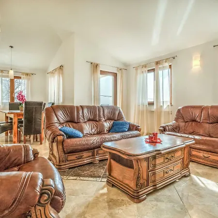 Ulika-2 By Interhome Тар