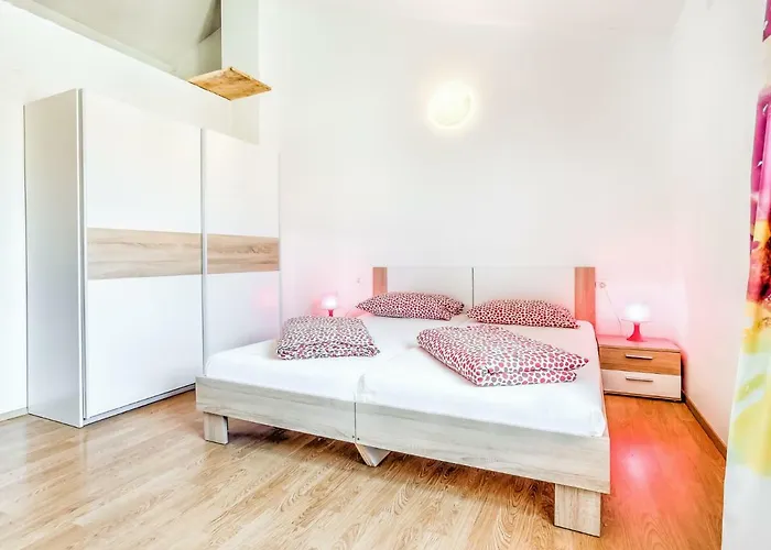 Ulika-2 By Interhome Tar-Vabriga