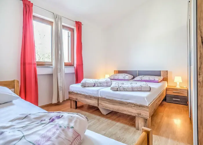 Lejlighed Ulika-2 By Interhome Tar-Vabriga