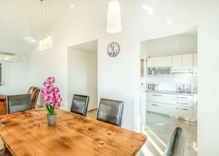 Ulika-2 By Interhome Tar-Vabriga