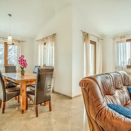 Ulika-2 By Interhome Apartment Tar-Vabriga