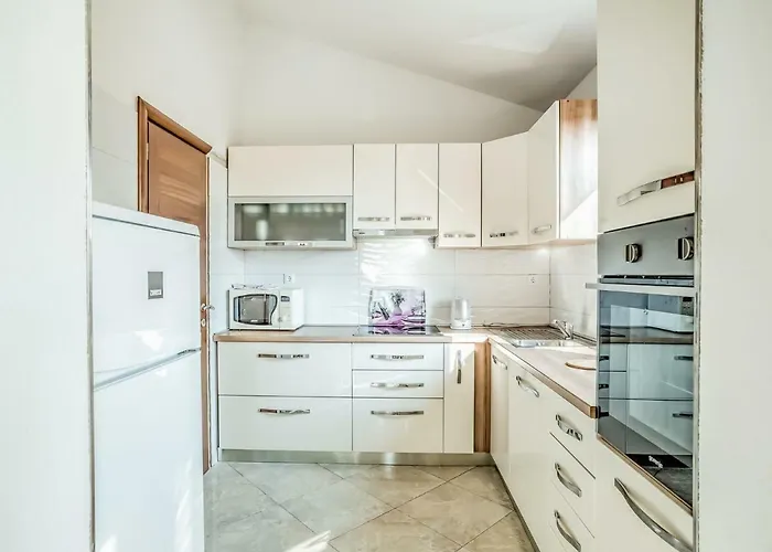 Ulika-2 By Interhome Tar-Vabriga